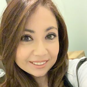 Meet your Posher, Selina